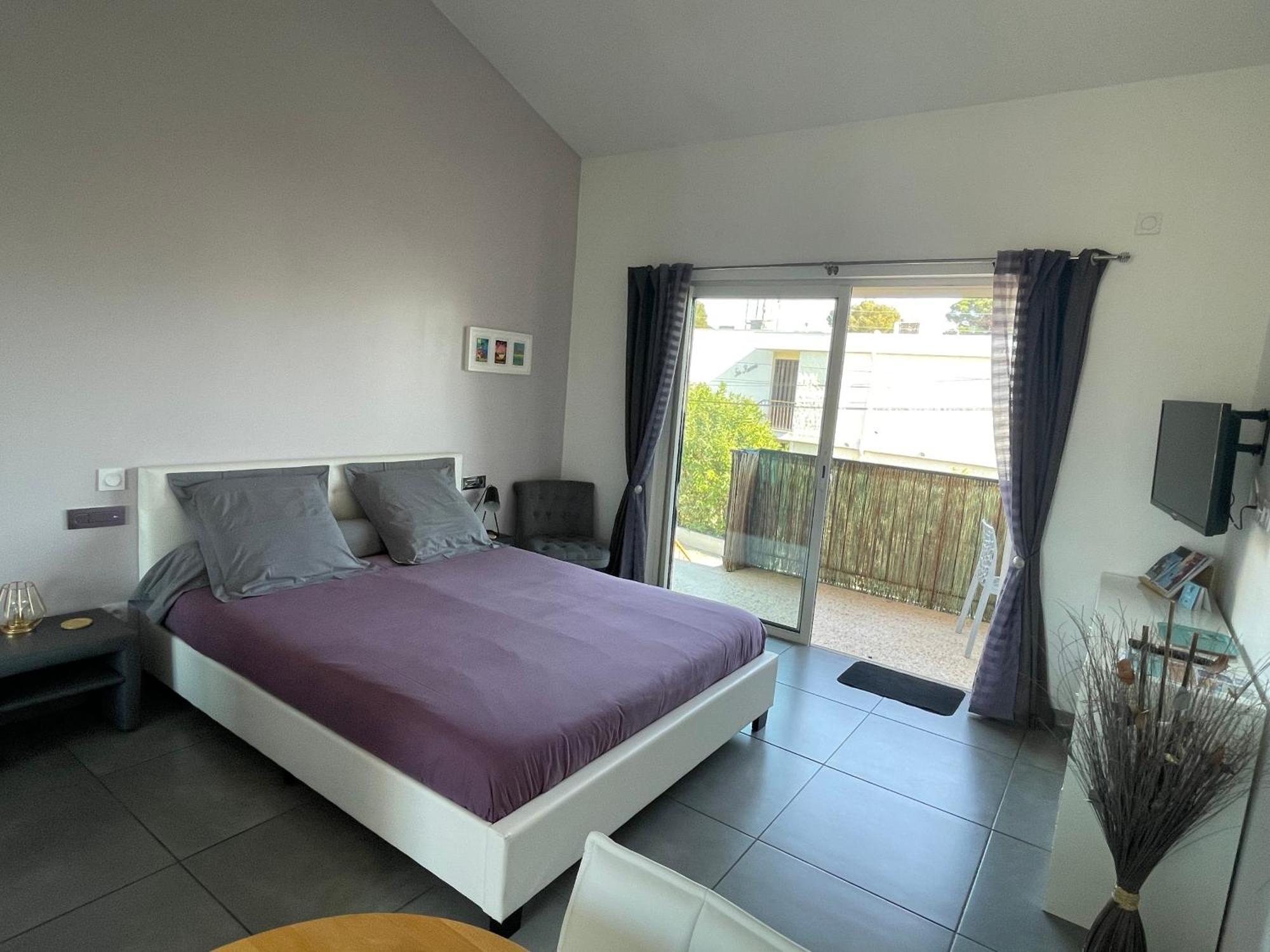 A 400 M Confort Terrasse Clim Parking * Hyeres